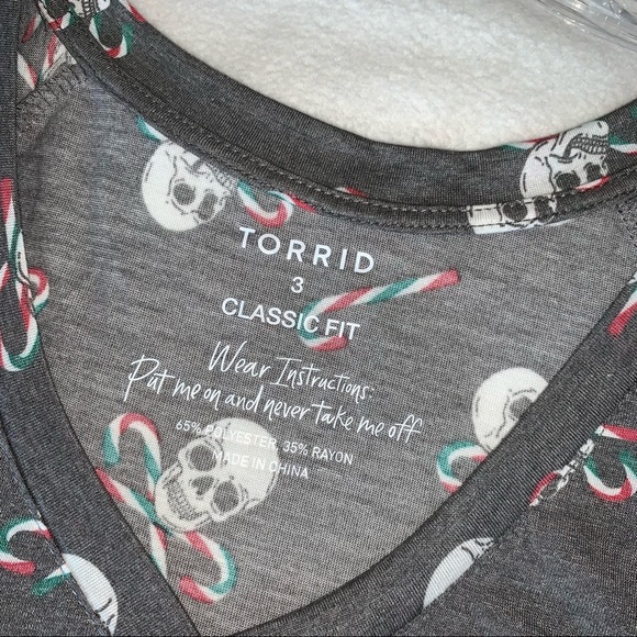 NEW! TORRID “Skull Candy” Heather Grey Raglan Long-Sleeve Raglan V-Neck Tee, NWT - Picture 7 of 15
